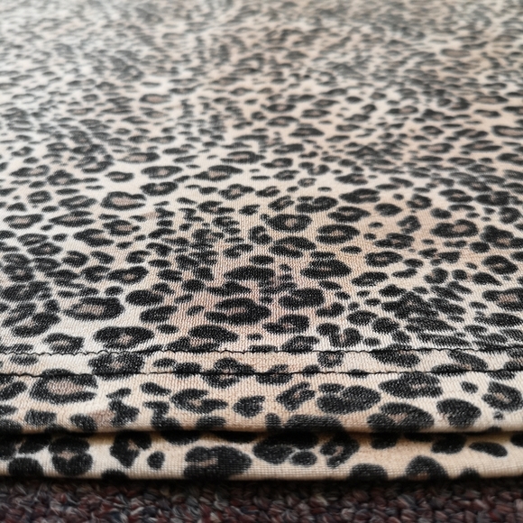 🔵 3/$30 Cheetah Print Women's Shirt - Picture 4 of 11